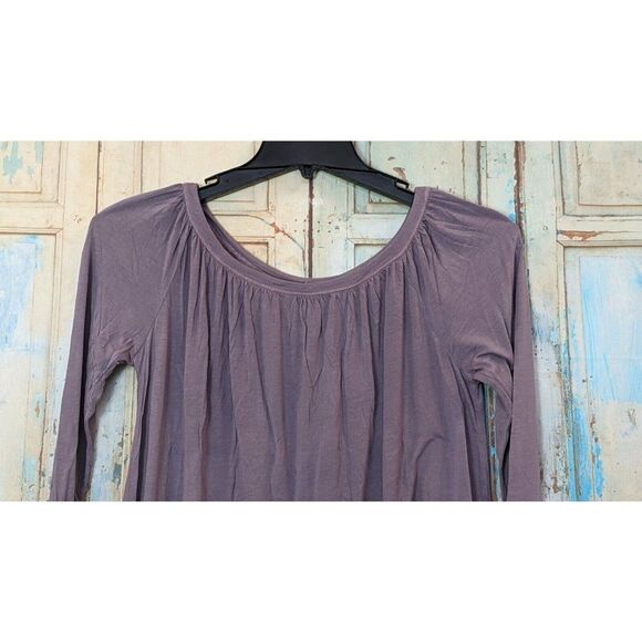 Lamade Womens Size XS Purple Long Sleeve Round Neck Open Back Pullover Top - Picture 3 of 8